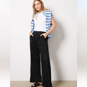 Kut from the Kloth Meg 31” Black Wide-Leg Linen Trousers